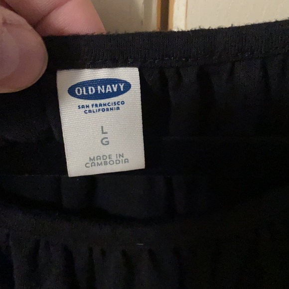 Old navy black top in size large - Picture 4 of 6